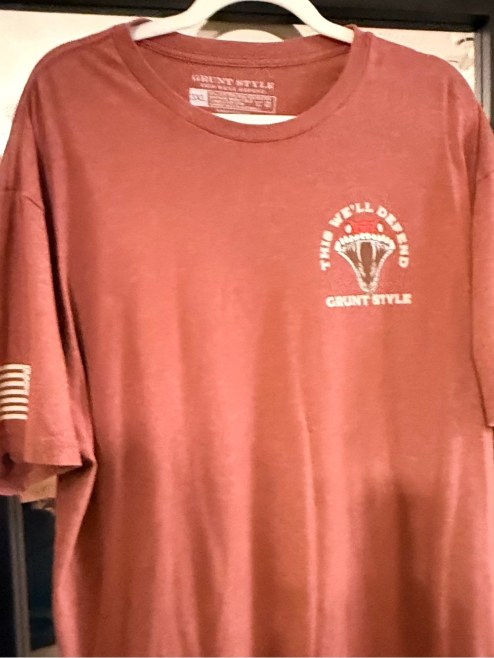 Grunt Style Men's Rust Red Short-Sleeve Graphic Tee